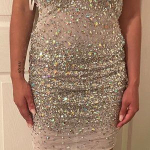 KARISHMA Beautiful White & Rhinestone dress,Evening. Size 0-2 NWT Paid